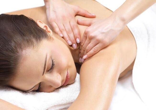 Procédure de massage manuel pour l'ostéochondose cervicale