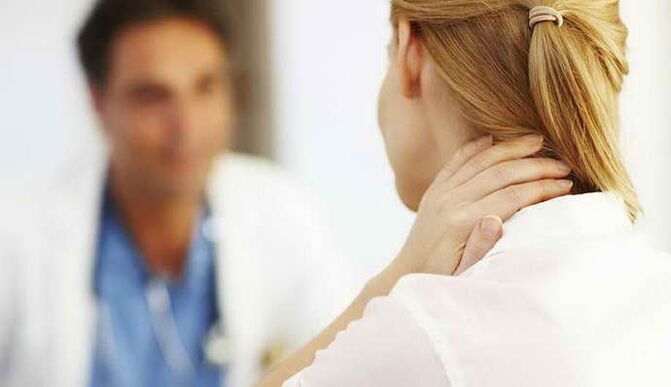 Un appel à un médecin en cas de suspicion d'ostéochondrose